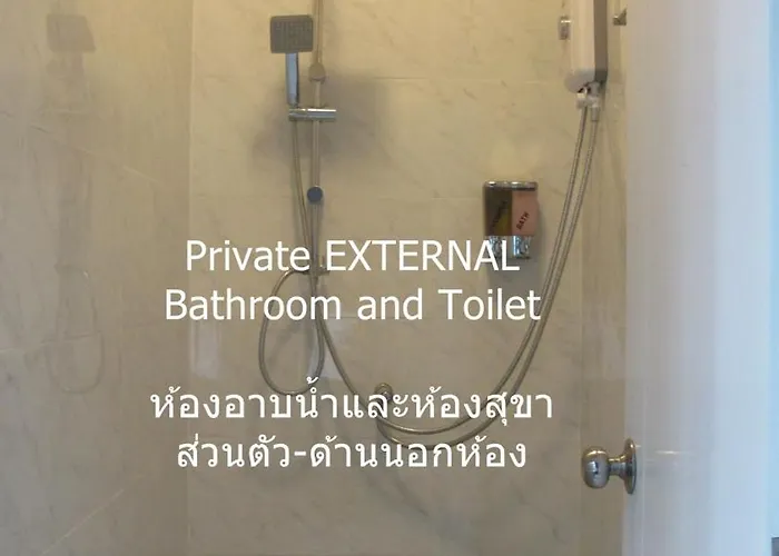 Sleepy-homey Don Mueang Airport Hostel Bangkok